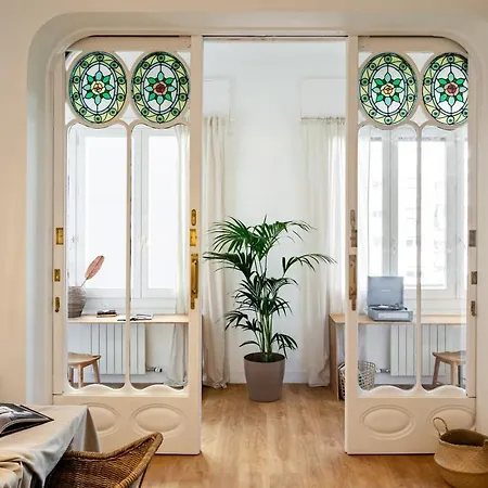 Bingin - 3 Bedrooms And Balcony In Eixample Dreta