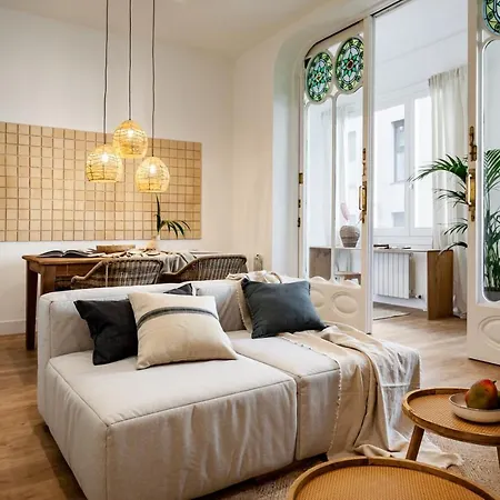 Bingin - 3 Bedrooms And Balcony In Eixample Dreta *