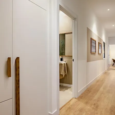 Bingin - 3 Bedrooms And Balcony In Eixample Dreta *