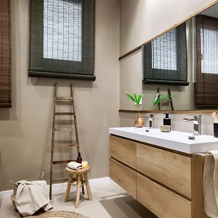 Bingin - 3 Bedrooms And Balcony In Eixample Dreta *