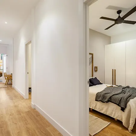 Bingin - 3 Bedrooms And Balcony In Eixample Dreta Barcelona