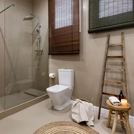 Bingin - 3 Bedrooms And Balcony In Eixample Dreta Apartment