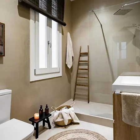 Bingin - 3 Bedrooms And Balcony In Eixample Dreta Apartment Barcelona