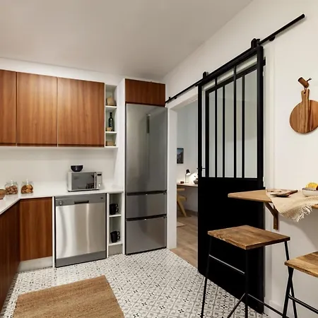 Bingin - 3 Bedrooms And Balcony In Eixample Dreta Apartment Barcelona
