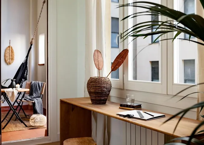 Bingin - 3 Bedrooms And Balcony In Eixample Dreta *