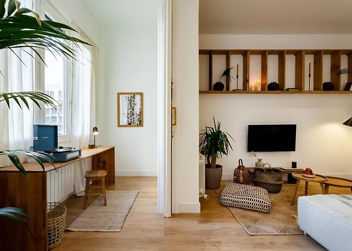Bingin - 3 Bedrooms And Balcony In Eixample Dreta アパート バルセロナ