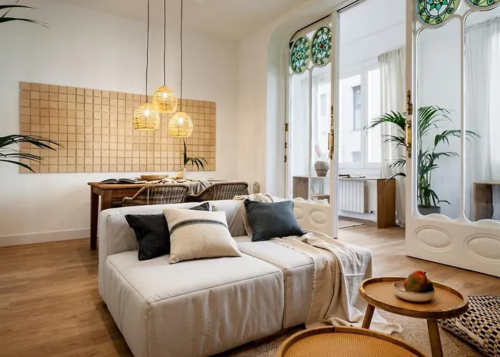 Bingin - 3 Bedrooms And Balcony In Eixample Dreta *